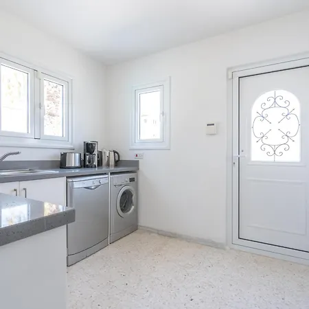 Lighthouse Pool * Paphos