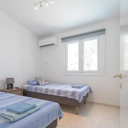 Lighthouse Pool Pafos