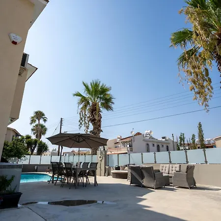 Lighthouse Pool Pafos