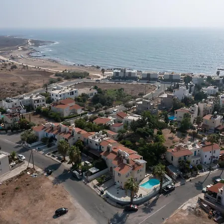 Lighthouse Pool Villa