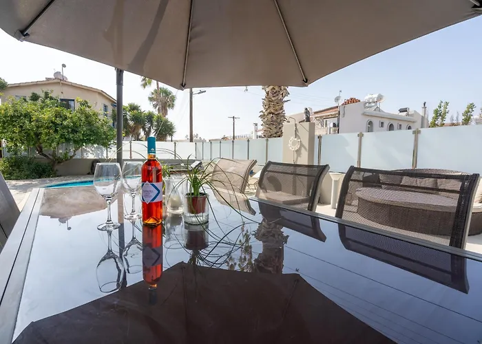 Vila Lighthouse Pool