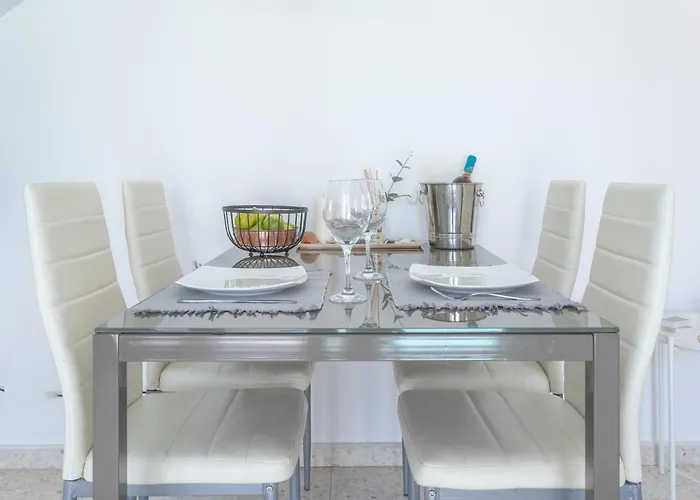 וילה Lighthouse Pool פאפוס