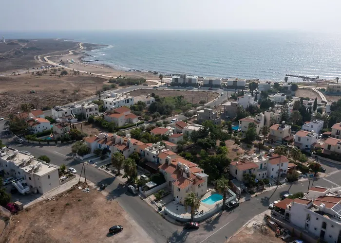 Lighthouse Pool וילה